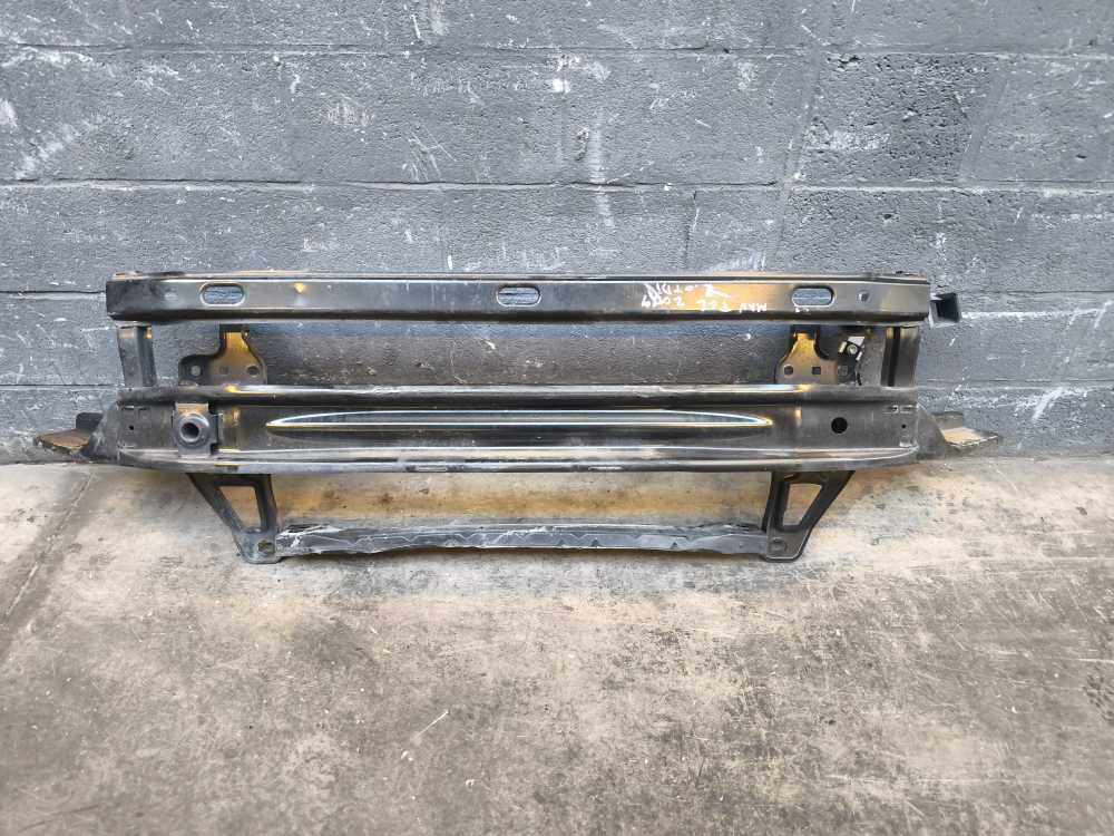 RENFORT DE PARECHOC AVANT VW/MAN 2017+ - Vue 1